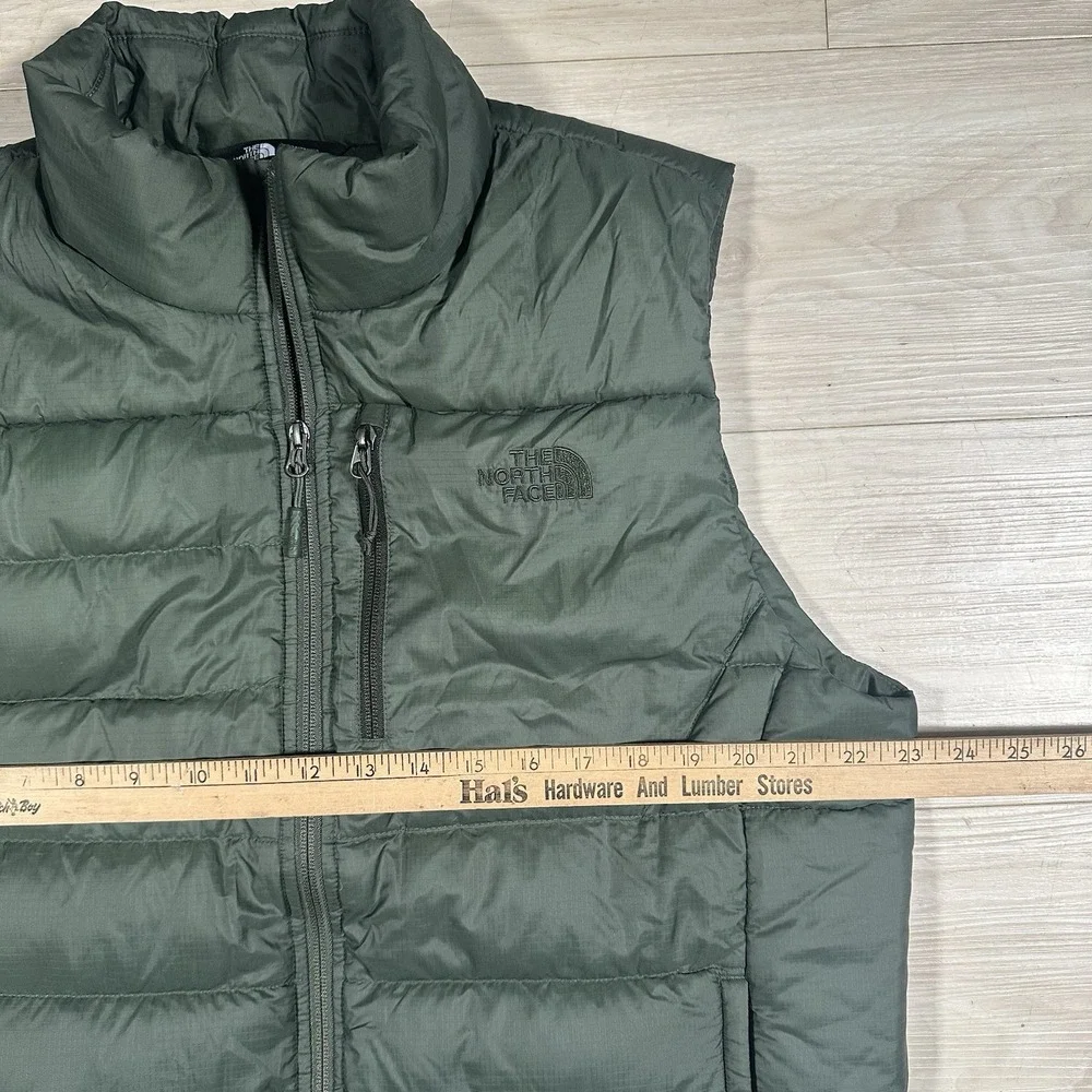 The North Face 550 Mens Down Puffer Vest Size Large Green Outdoors Insulated EUC